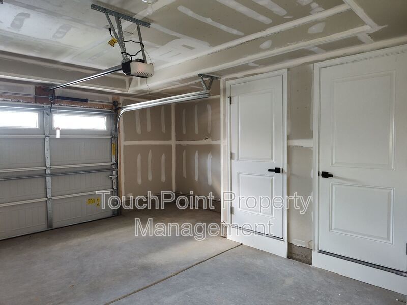 New Build Townhome located in Robin Creek Community! property image