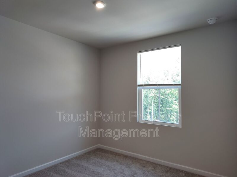 Pristine townhome located in the Cherry Grove Community in Kannapolis NC! property image