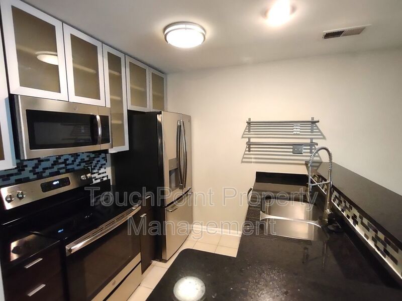 Luxury Condo in Uptown! property image