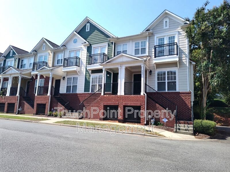 Corner Unit Townhome located in the Village Park Community! property image