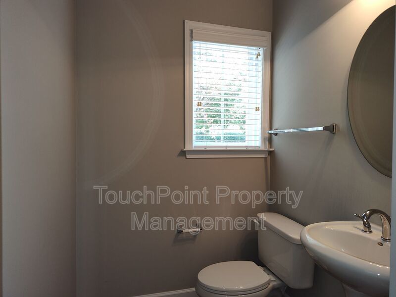 Corner Unit Townhome located in the Village Park Community! property image