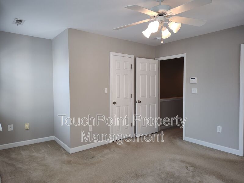 Corner Unit Townhome located in the Village Park Community! property image