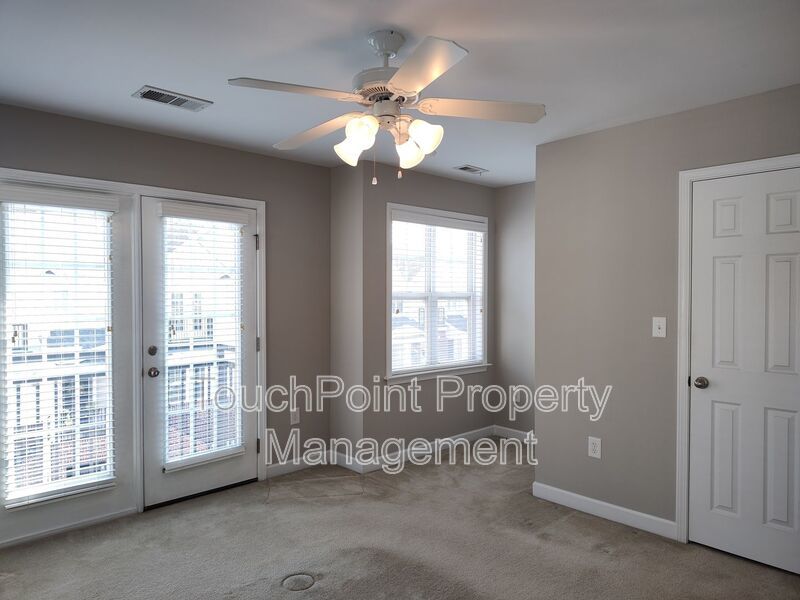 Corner Unit Townhome located in the Village Park Community! property image
