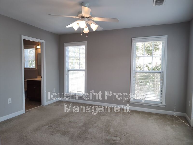 Corner Unit Townhome located in the Village Park Community! property image