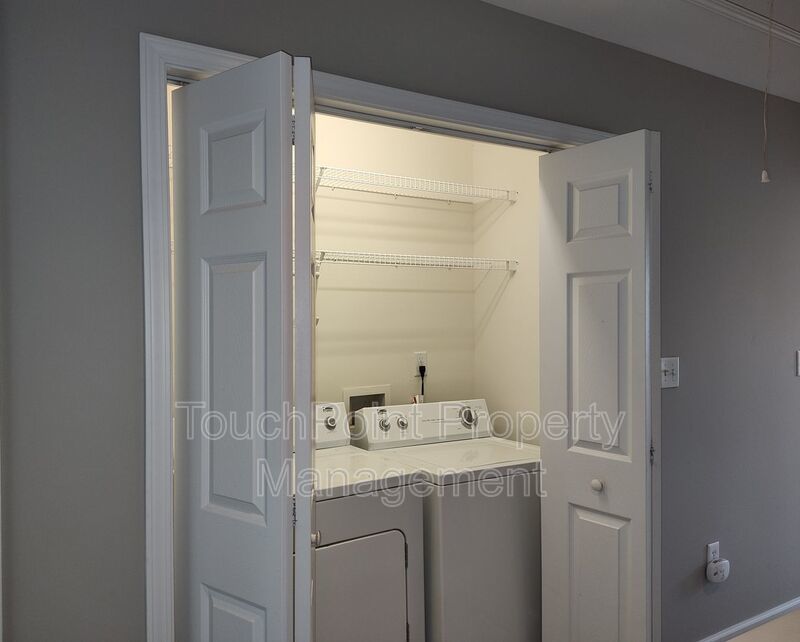 Corner Unit Townhome located in the Village Park Community! property image