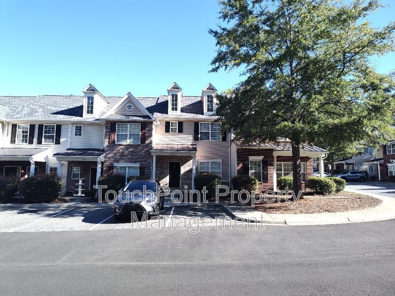 Beautiful 2 Beds, 2.5 bath Townhome located in The Villages at Bent Creek! property image