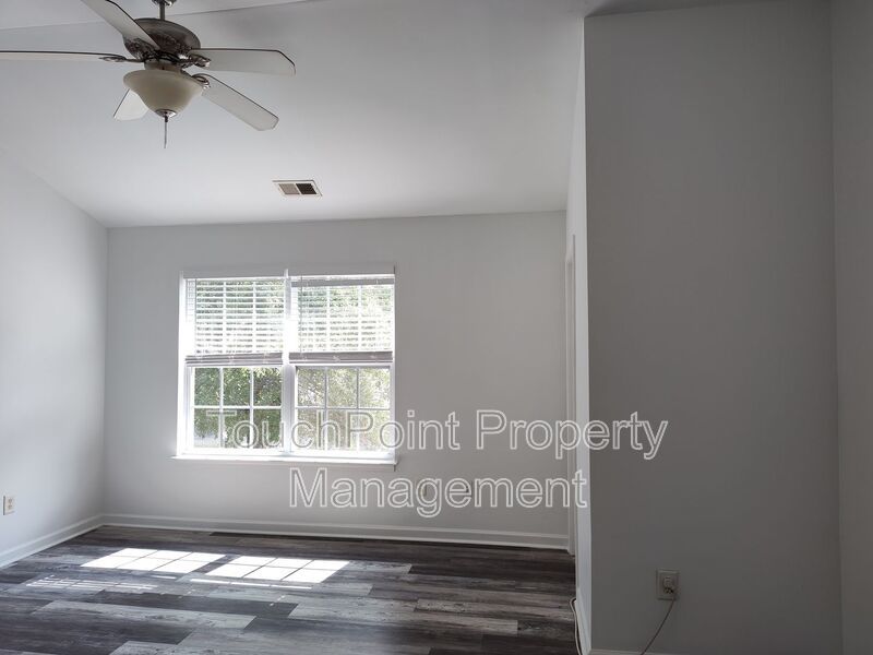 Beautiful 2 Beds, 2.5 bath Townhome located in The Villages at Bent Creek! property image