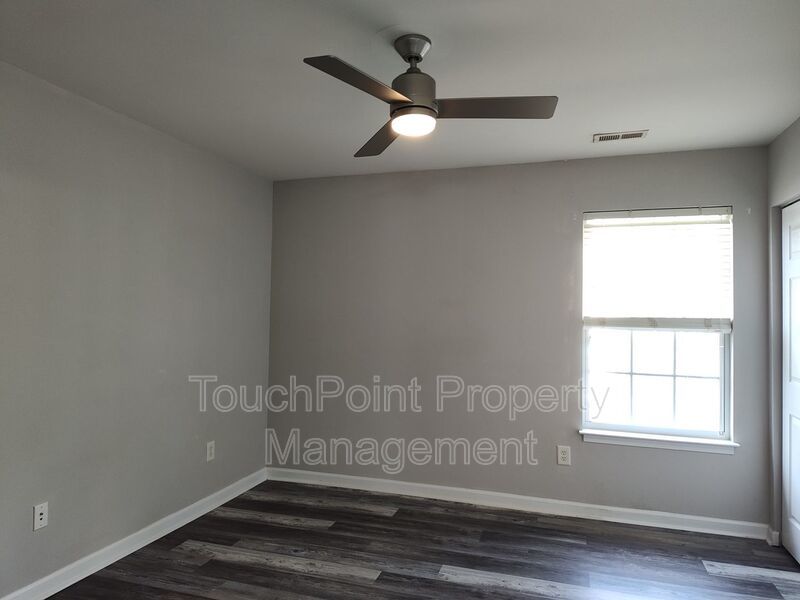 Beautiful 2 Beds, 2.5 bath Townhome located in The Villages at Bent Creek! property image