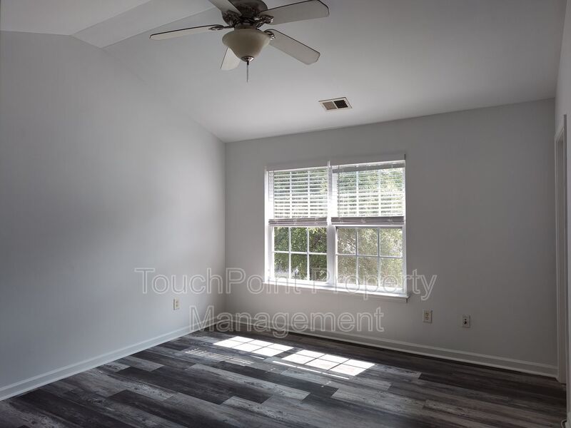 Beautiful 2 Beds, 2.5 bath Townhome located in The Villages at Bent Creek! property image