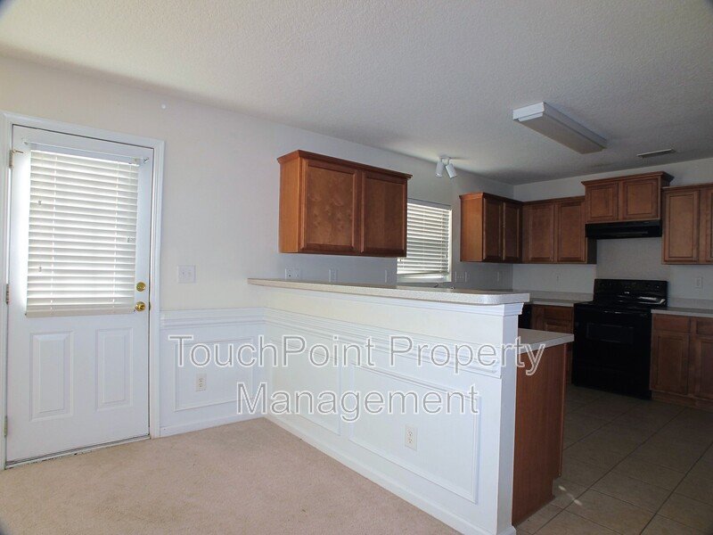 Beautiful 3 bedroom, 2.5 bath home located in the Waterlyn Subdivision! property image