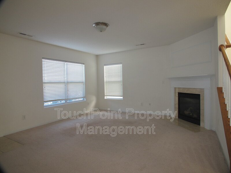 Beautiful 3 bedroom, 2.5 bath home located in the Waterlyn Subdivision! property image