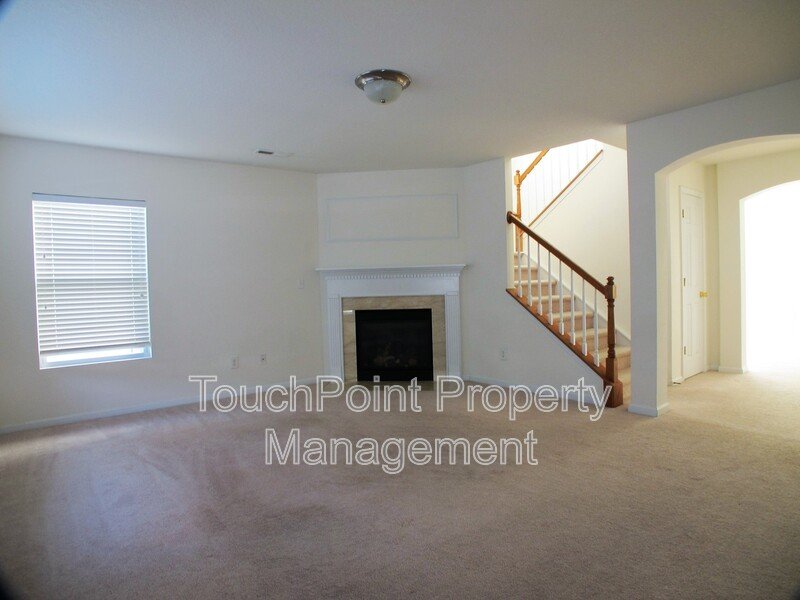 Beautiful 3 bedroom, 2.5 bath home located in the Waterlyn Subdivision! property image