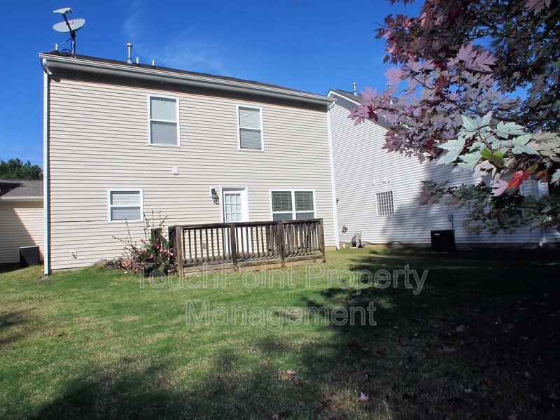 Beautiful 3 bedroom, 2.5 bath home located in the Waterlyn Subdivision! property image