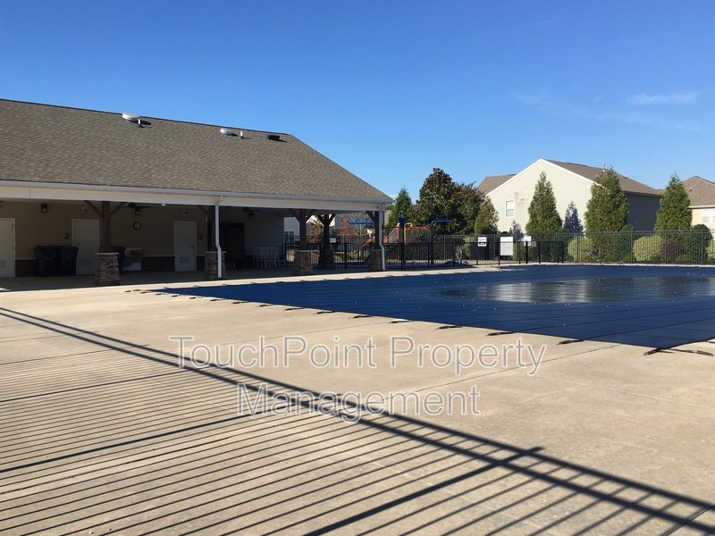 Beautiful 3 bedroom, 2.5 bath home located in the Waterlyn Subdivision! property image