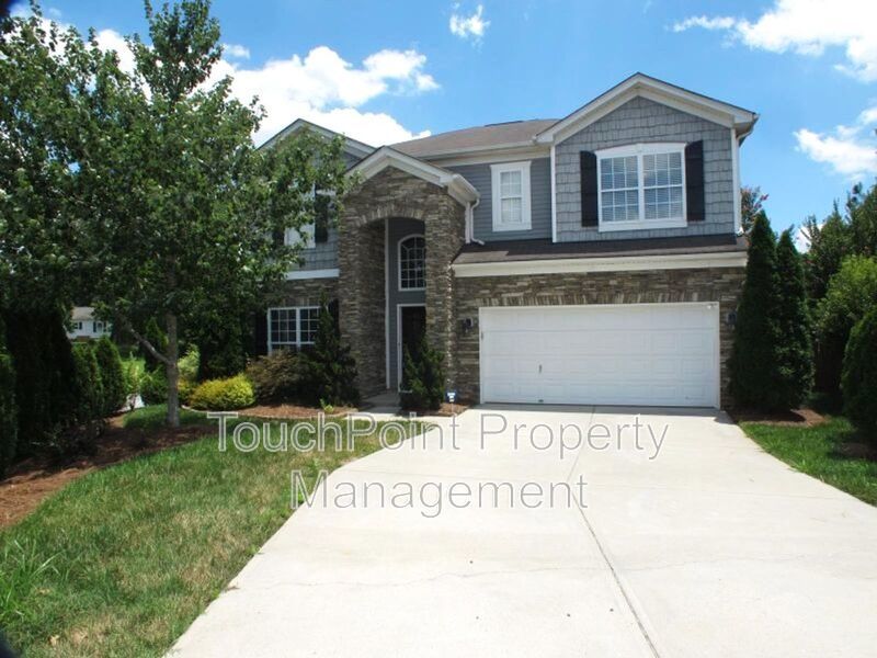 Beautiful home located in the Woodbridge neighborhood! property image