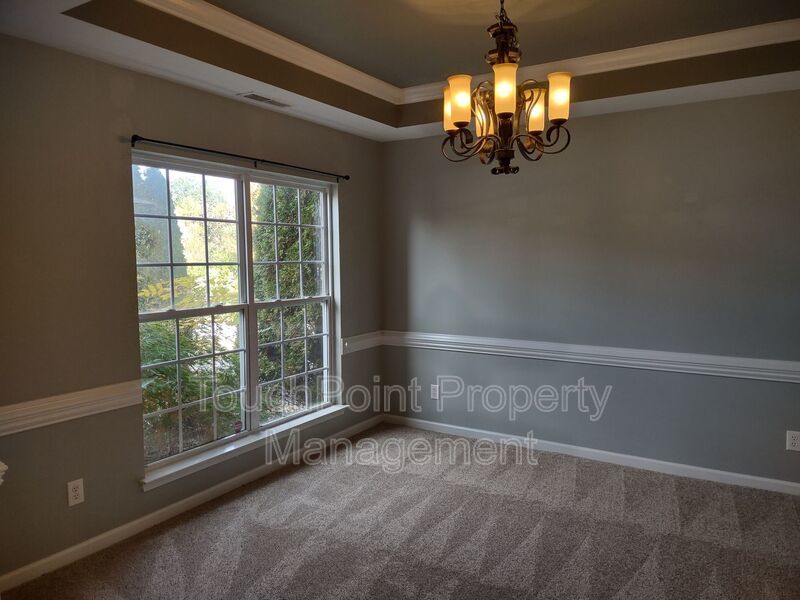 Beautiful home located in the Woodbridge neighborhood! property image