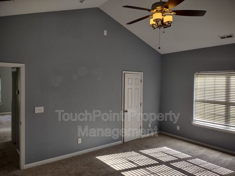 Beautiful home located in the Woodbridge neighborhood! property image