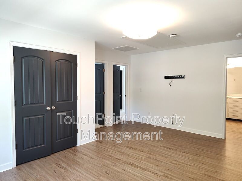 Pristine, corner lot Home located in the Cedar Mill Community in Charlotte! property image