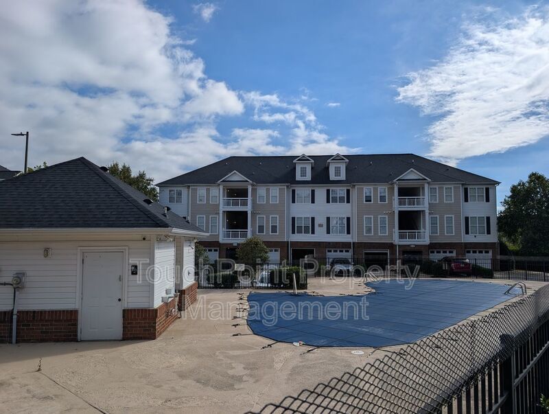 Pristine 2 Bedroom, 2 Bath Condo located in the Walnut Creek Community! property image