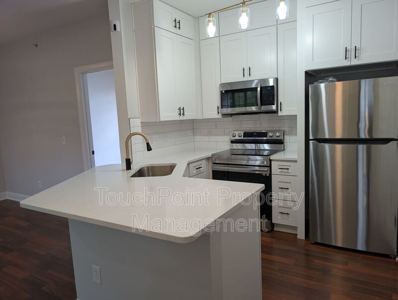 Pristine 2 Bedroom, 2 Bath Condo located in the Walnut Creek Community! property image