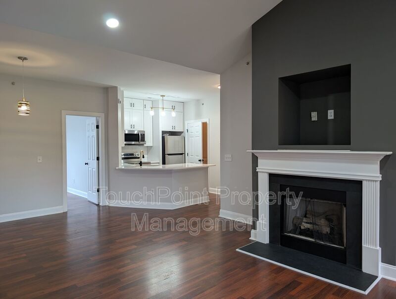 Pristine 2 Bedroom, 2 Bath Condo located in the Walnut Creek Community! property image