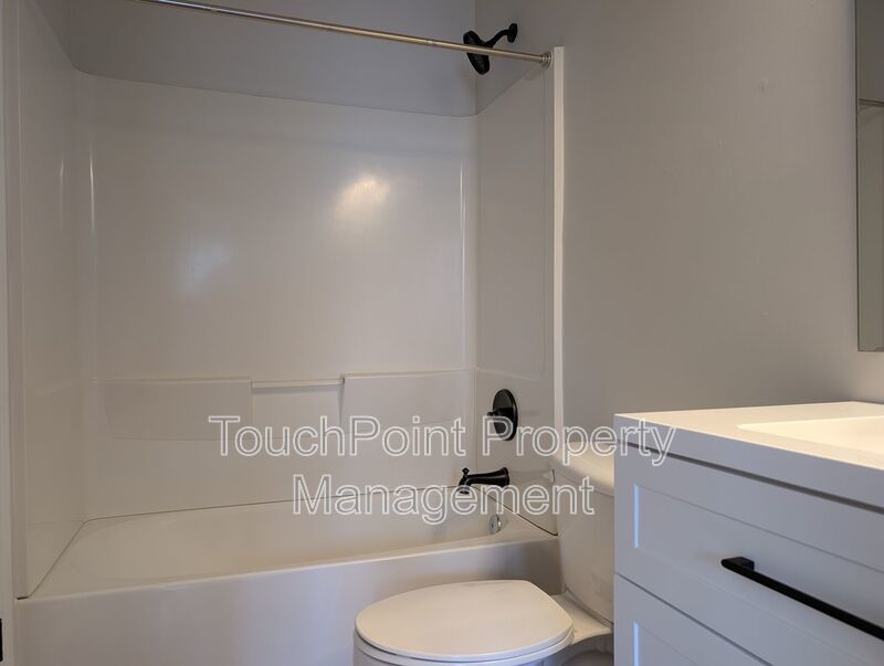 Pristine 2 Bedroom, 2 Bath Condo located in the Walnut Creek Community! property image