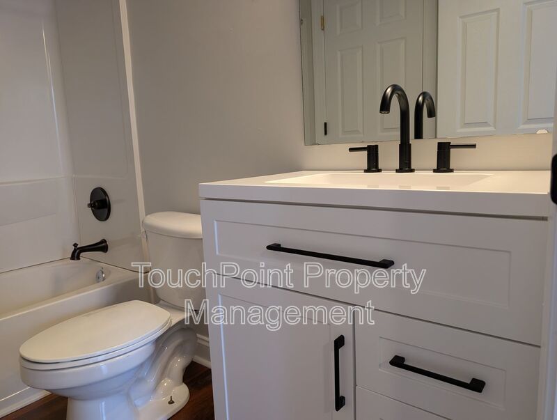 Pristine 2 Bedroom, 2 Bath Condo located in the Walnut Creek Community! property image