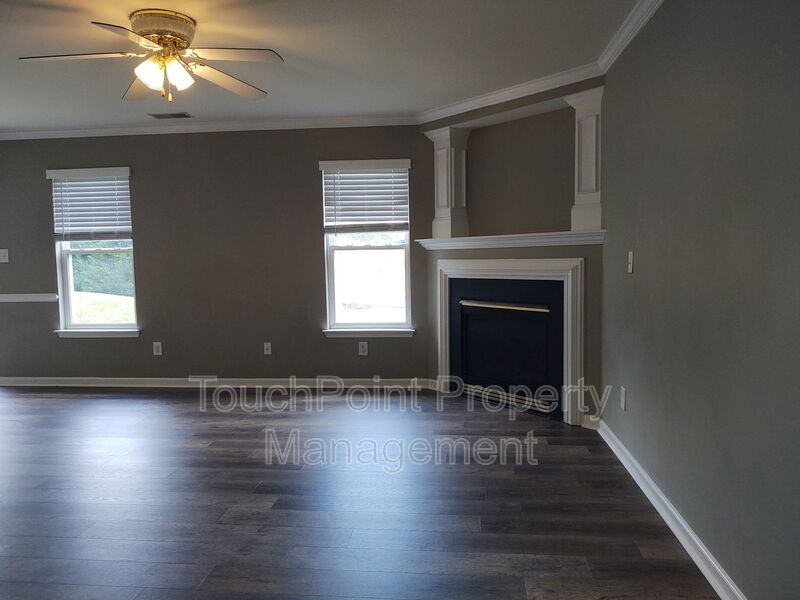Pristine 2-Story Home in Laurel Valley! property image