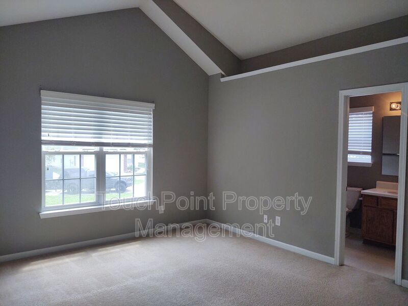 Pristine 2-Story Home in Laurel Valley! property image