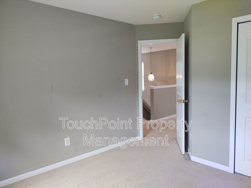 Pristine 2-Story Home in Laurel Valley! property image