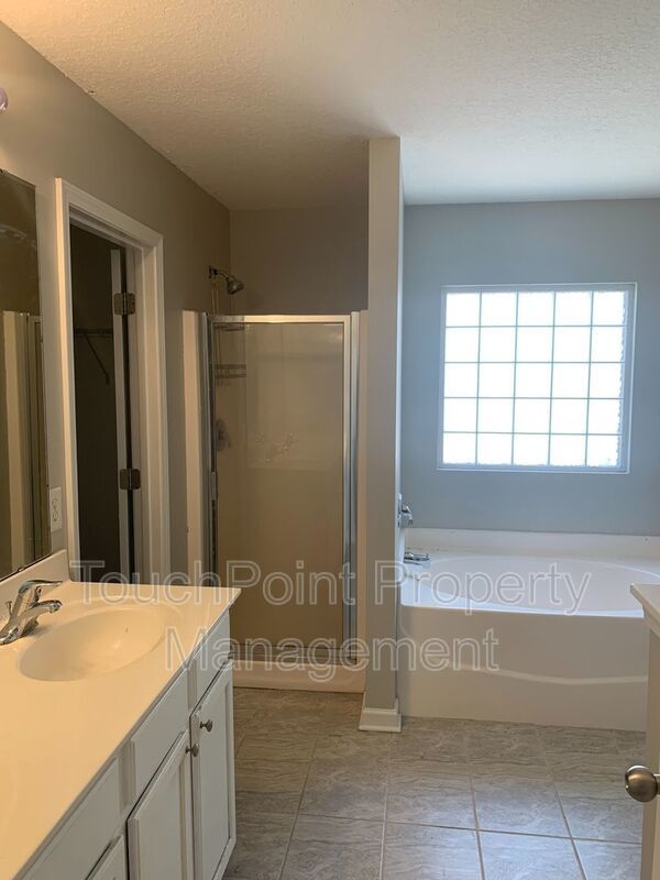 Beautiful 3 bedroom, 2.5 bath home located in the Brighton Community! property image