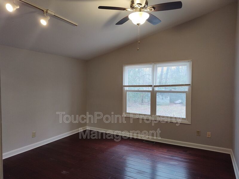 Move-in Ready duplex located in The Rockwell Park Community! property image