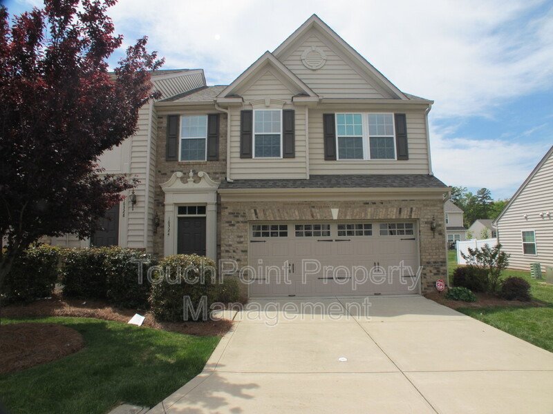 Beautiful End Unit Townhome located in the McCarley Community. property image