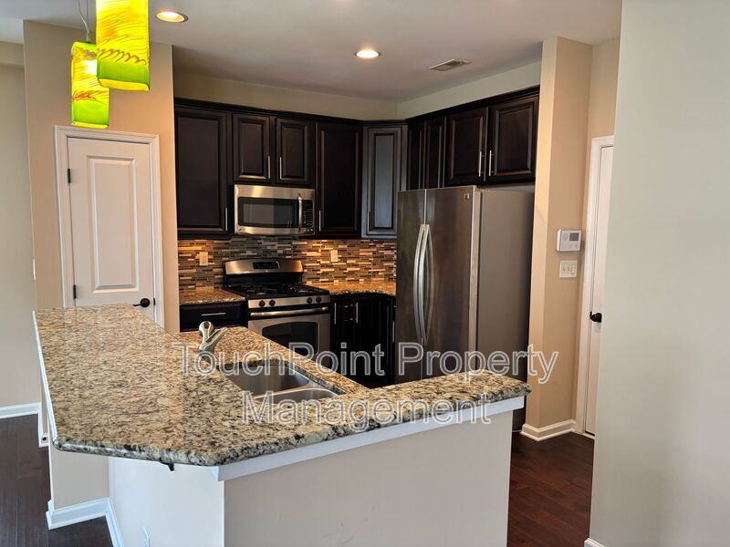Beautiful End Unit Townhome located in the McCarley Community. property image