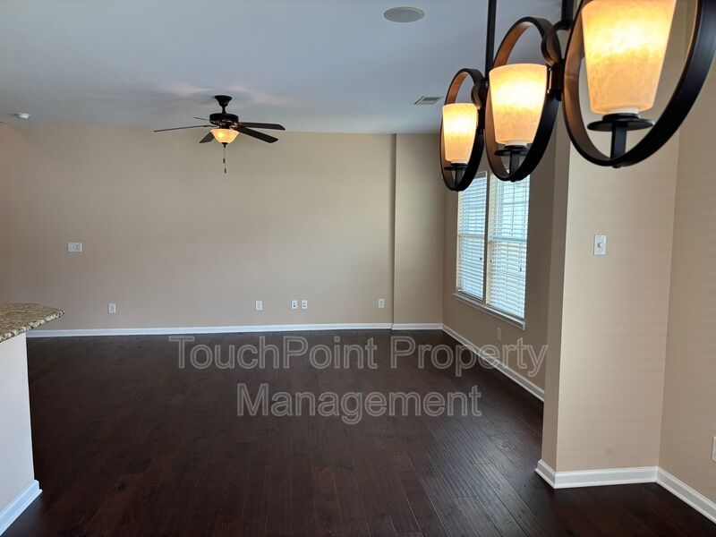 Beautiful End Unit Townhome located in the McCarley Community. property image