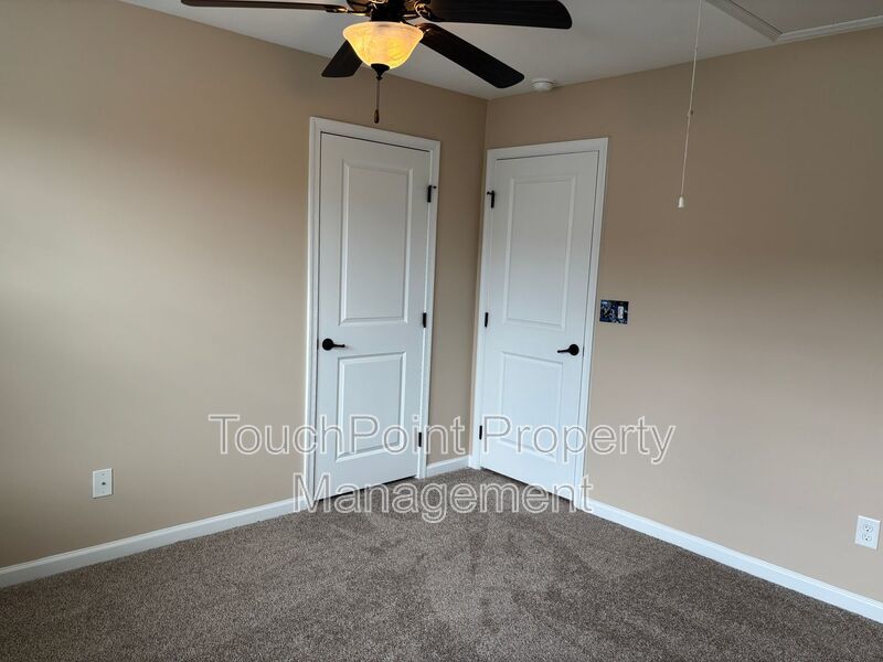 Beautiful End Unit Townhome located in the McCarley Community. property image