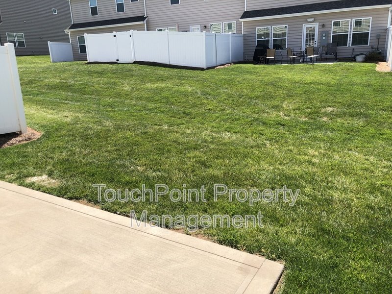 Beautiful End Unit Townhome located in the McCarley Community. property image