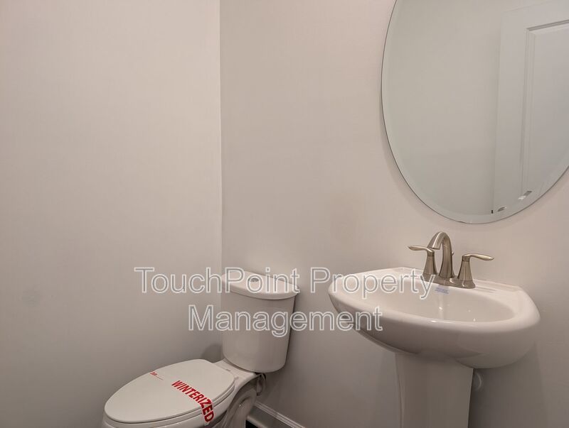 Gorgeous 4 beds, 2.5 bath home located in Haywick Meadows! property image