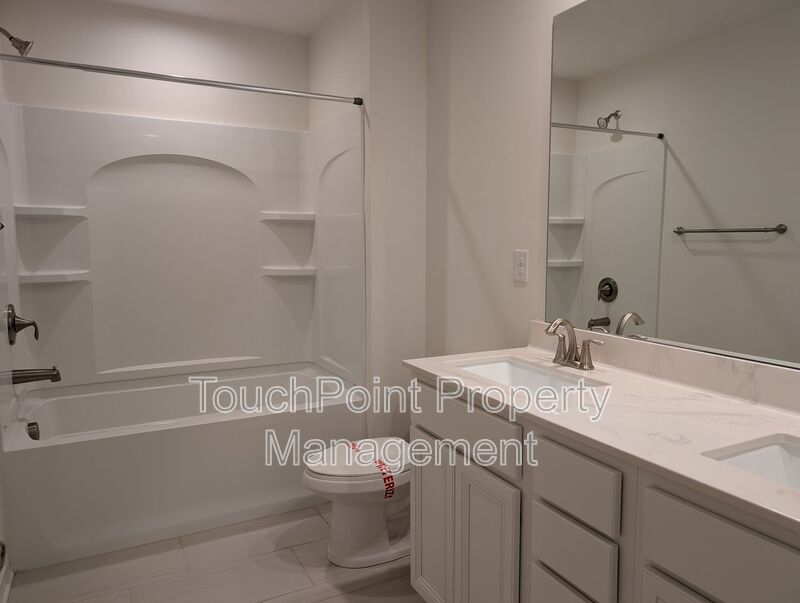 Gorgeous 4 beds, 2.5 bath home located in Haywick Meadows! property image