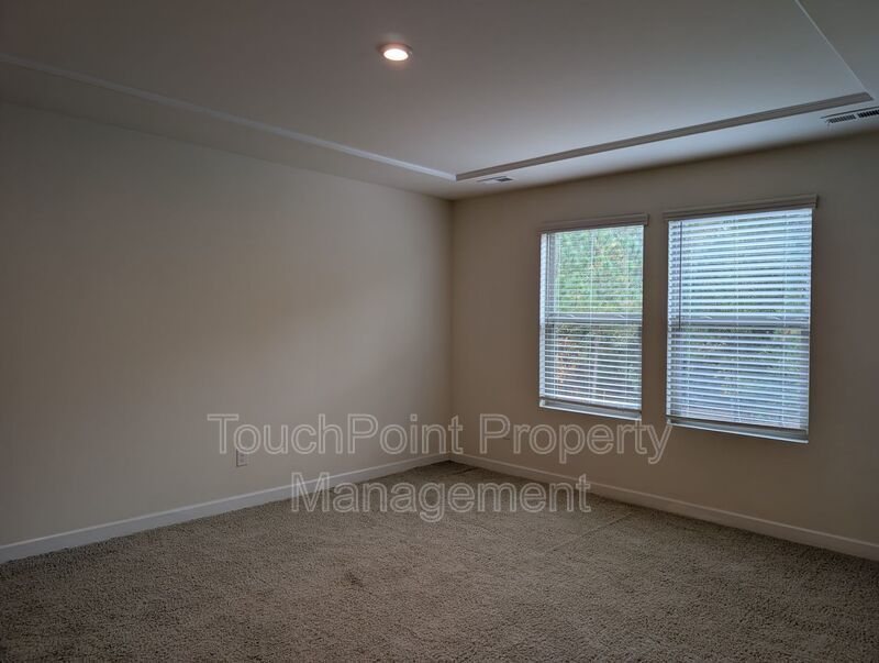 Gorgeous 4 beds, 2.5 bath home located in Haywick Meadows! property image