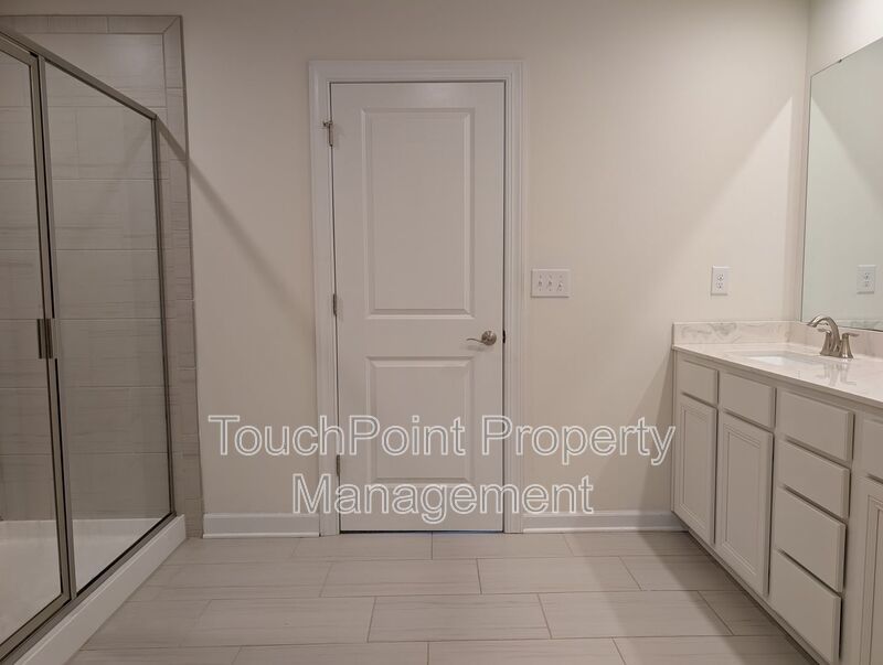 Gorgeous 4 beds, 2.5 bath home located in Haywick Meadows! property image