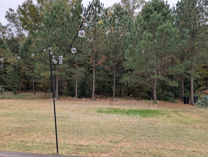 Gorgeous 4 beds, 2.5 bath home located in Haywick Meadows! property image