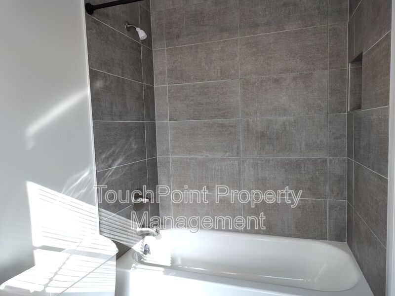 Pristine 3 bedrooms, 2 bathroom home in Charlotte! property image