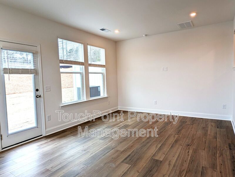 Beautiful, 2 story, end-unit, Townhome located in the Bell Glen Community! property image