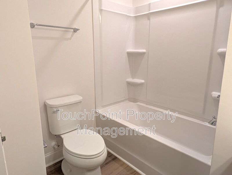 Beautiful, 2 story, end-unit, Townhome located in the Bell Glen Community! property image