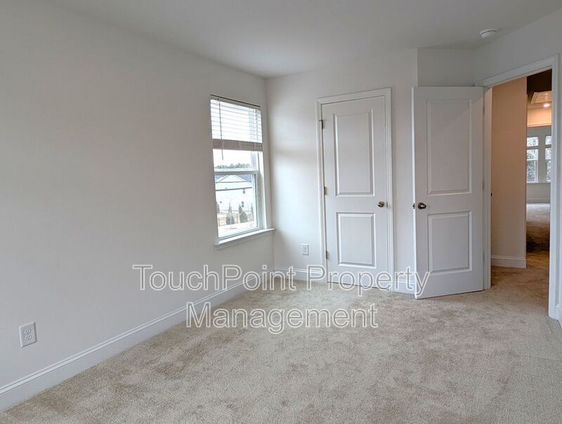 Beautiful, 2 story, end-unit, Townhome located in the Bell Glen Community! property image
