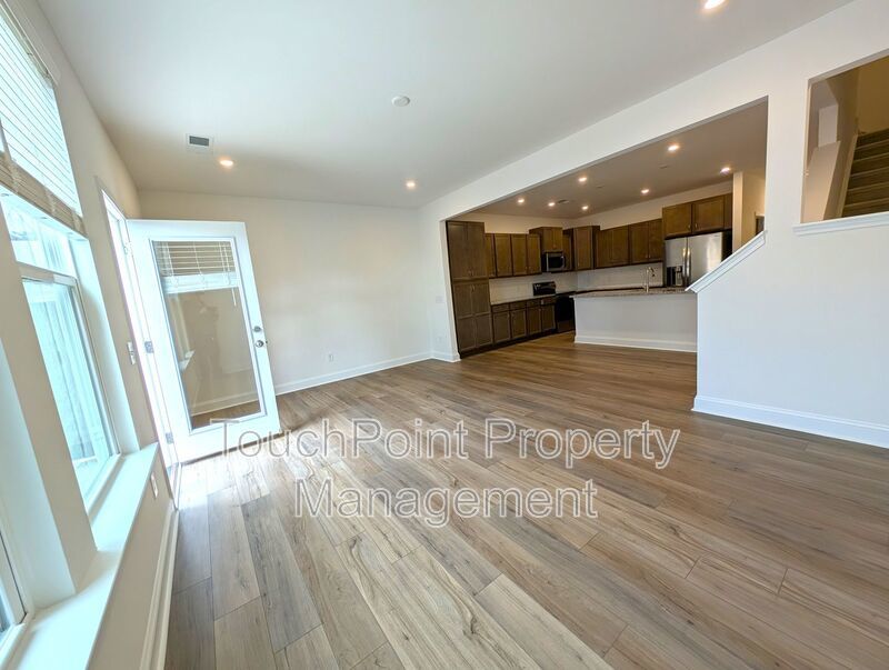 Beautiful, 2 story, end-unit, Townhome located in the Bell Glen Community! property image