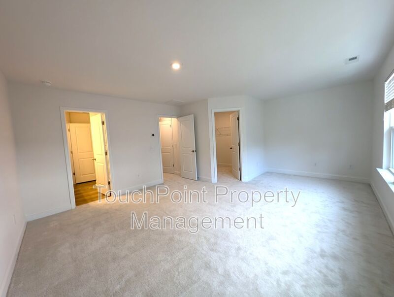 Beautiful, 2 story, end-unit, Townhome located in the Bell Glen Community! property image