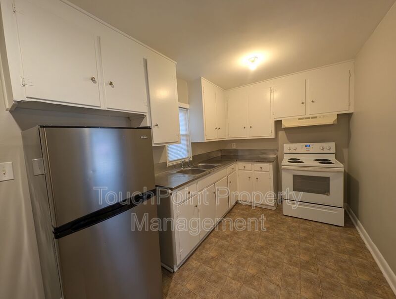 One Bedroom, One bath duplex apartment located in Greenwood Park! property image