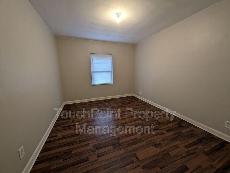 One Bedroom, One bath duplex apartment located in Greenwood Park! property image
